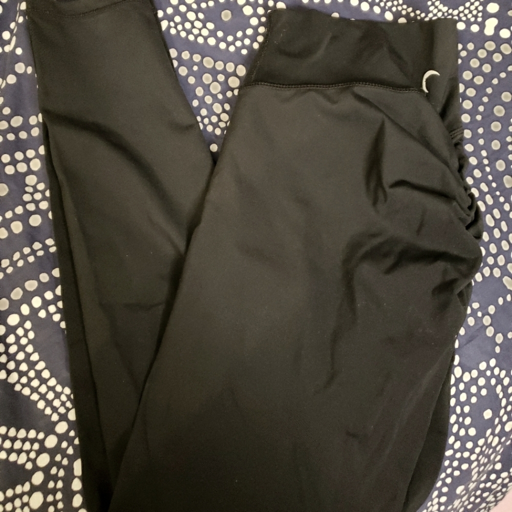 EUC Zyia Black Brilliant Scrunchy What Butt